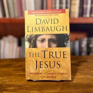 The True Jesus: Uncovering the Divinity of Christ in the Gospels 9781621577249